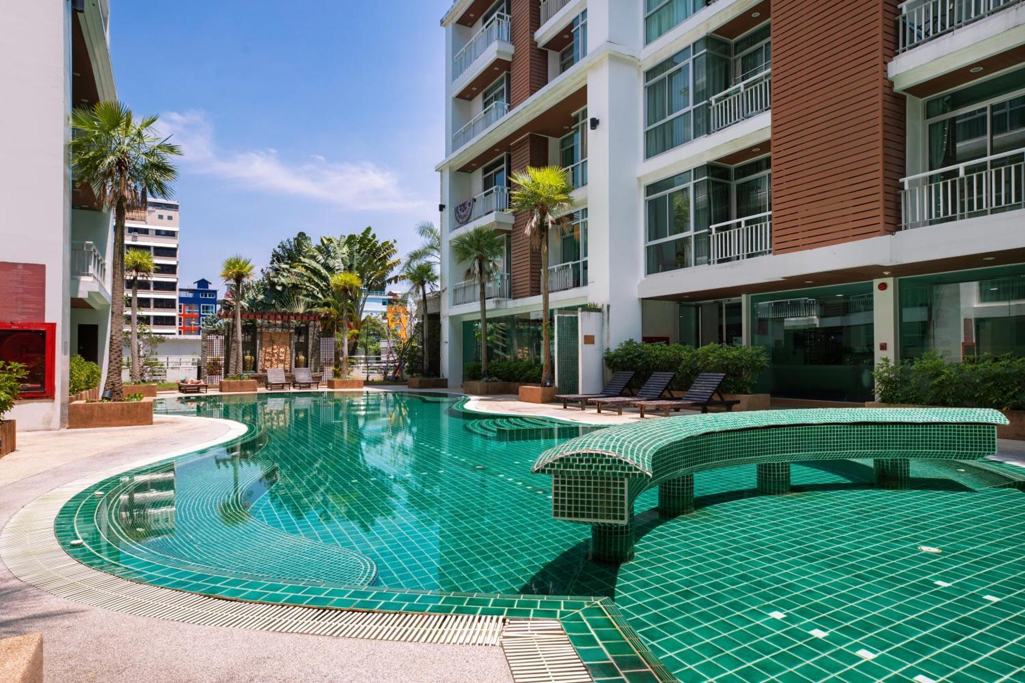 Icheck Inn Residences Patong Exterior foto