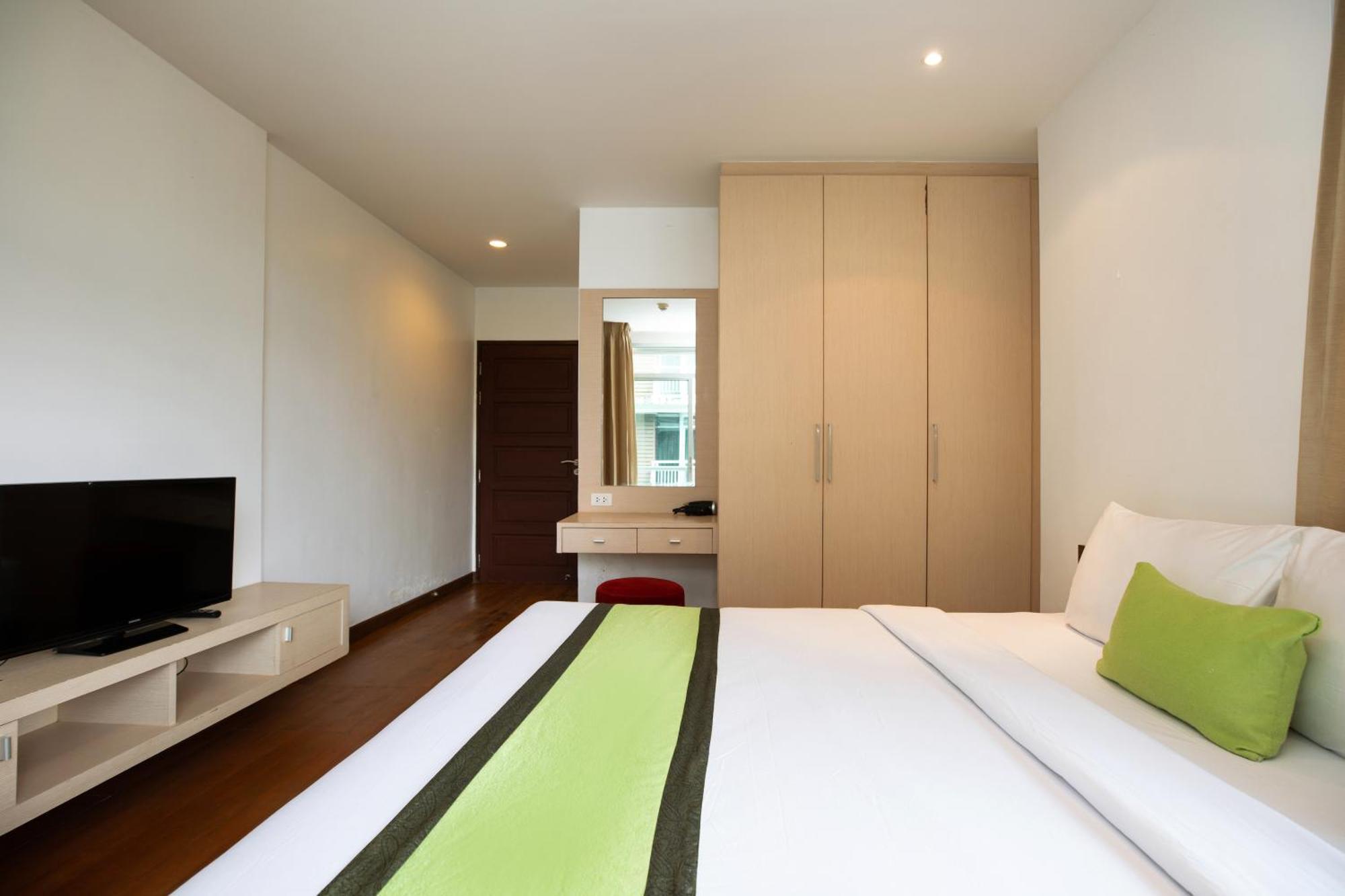 Icheck Inn Residences Patong Exterior foto