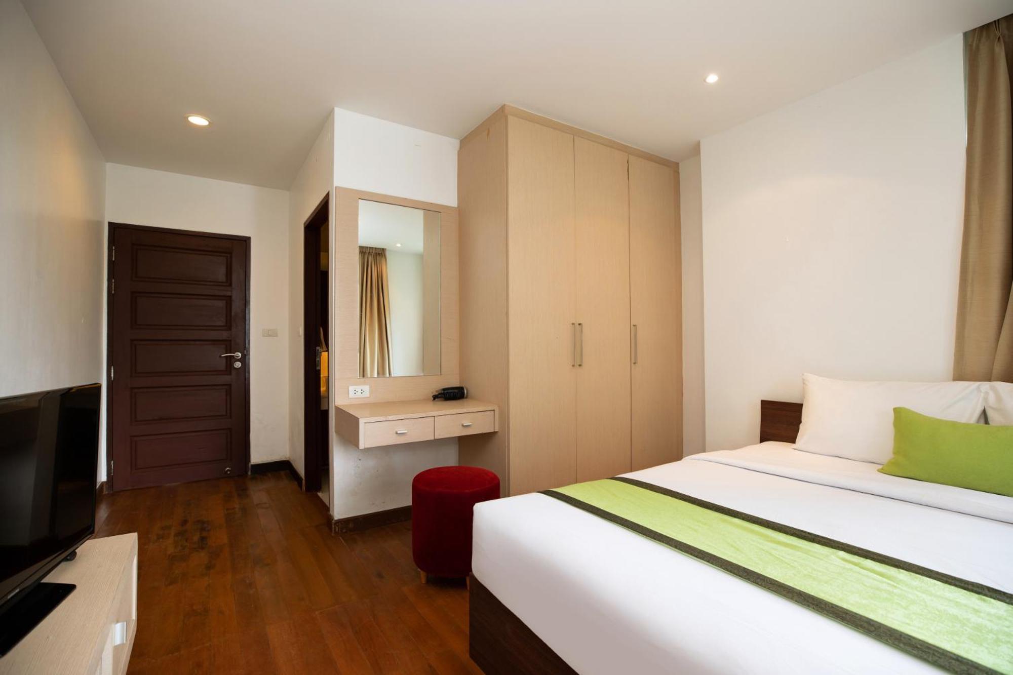 Icheck Inn Residences Patong Exterior foto